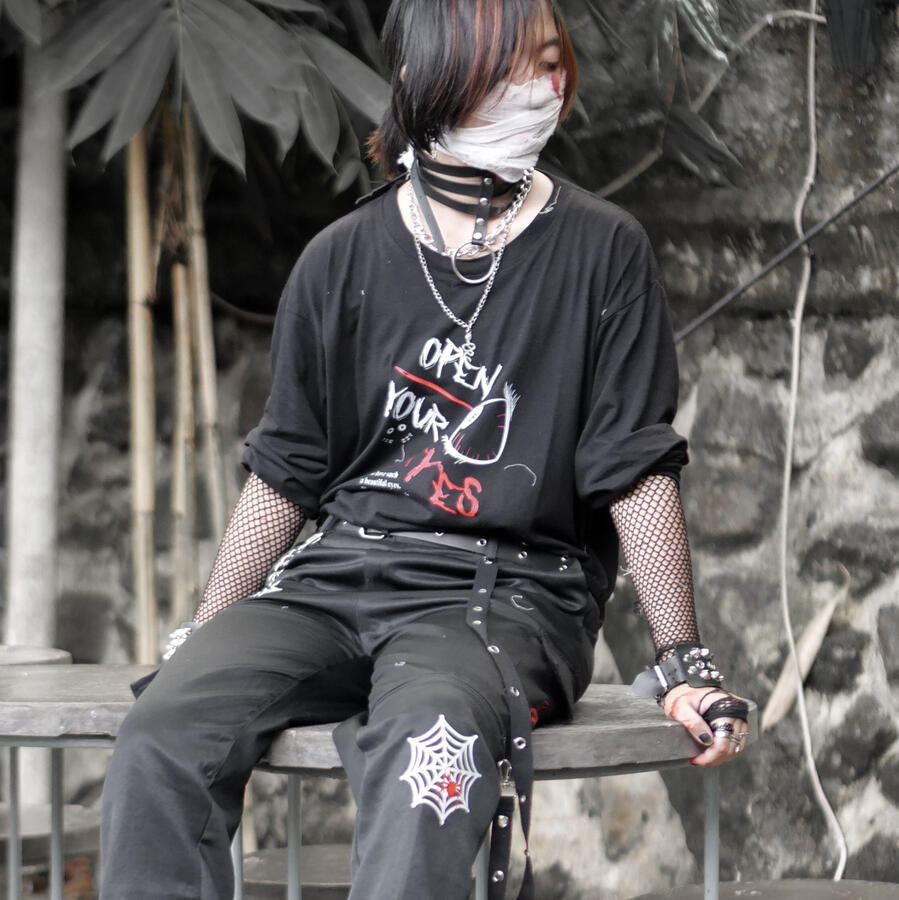 OPEN UR EYES (black)